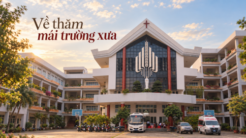Về thăm mái trường xưa
