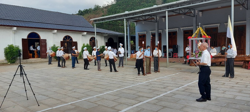 Lễ bổn mạng giáo họ Ba Tơ