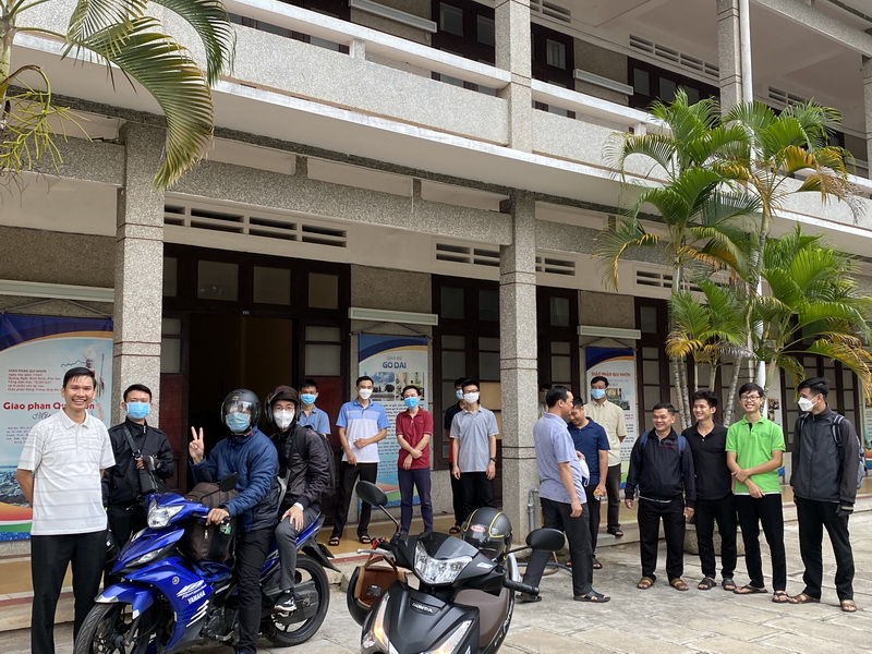 Chủng sinh tựu trường