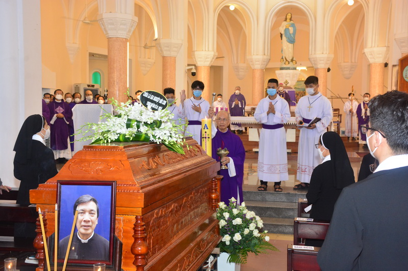 Thánh lễ An táng Cha Phêrô Nguyễn Văn Kính