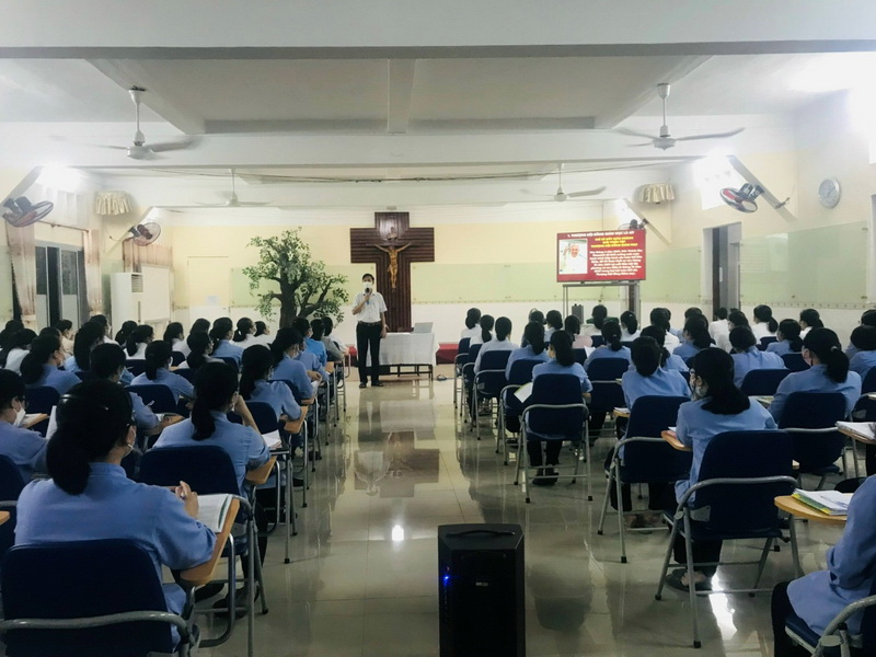 Thỉnh ý hiệp hành tại cộng đoàn nhà mẹ Mến Thánh Giá Qui Nhơn