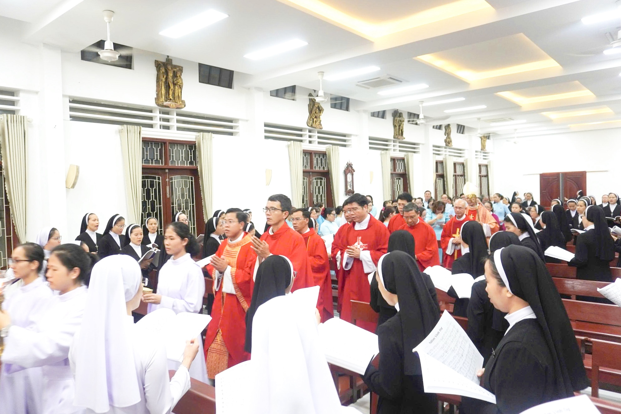 Bản tin Thánh lễ Suy tôn Thánh giá, mừng tước hiệu Dòng Mến Thánh Giá Qui Nhơn