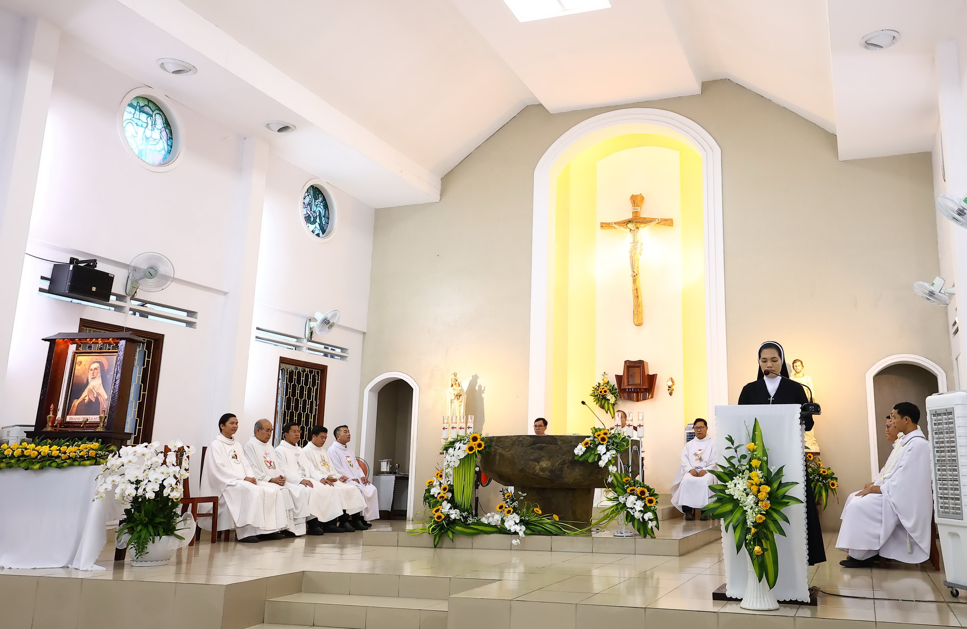 Mừng lễ Thánh Têrêsa Avila, bổn mạng Học viện Mến Thánh Giá Qui Nhơn