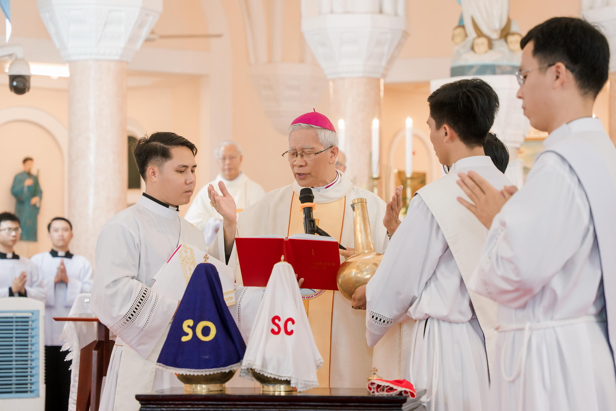 Bản tin: Thánh lễ Làm phép Dầu năm 2026 tại Nhà thờ Chính Tòa Qui Nhơn