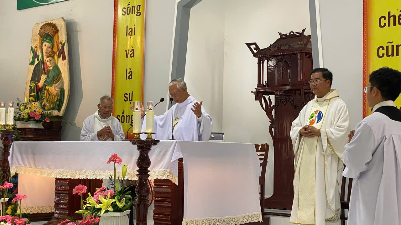 Ngày tĩnh tâm Tháng Năm của Giáo hạt Quảng Ngãi tại Giáo xứ Châu Ổ
