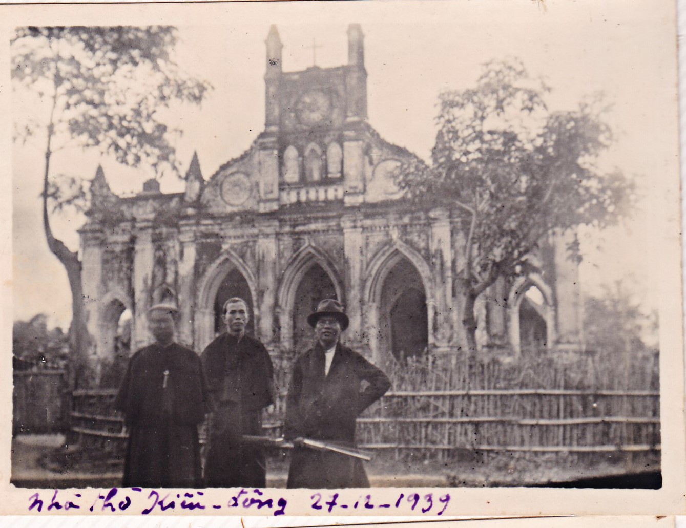 Một ngày Chúa Nhật ở Kiều Đông (năm 1912)